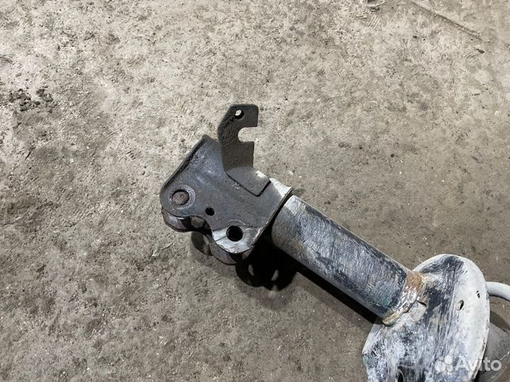 Стойка подвески передняя левая Toyota Sprinter