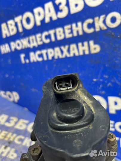 Задний правый суппорт Volkswagen Passat Cc седан