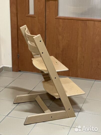 Растущий стул Stokke с именем Даниил
