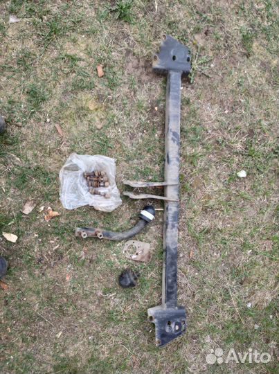 Фаркоп на camry 40