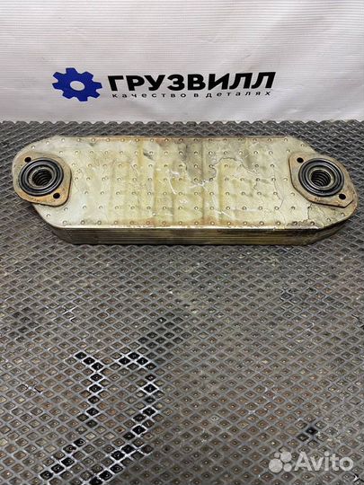 Теплообменник масляного фильтра Volvo FH4 21370430