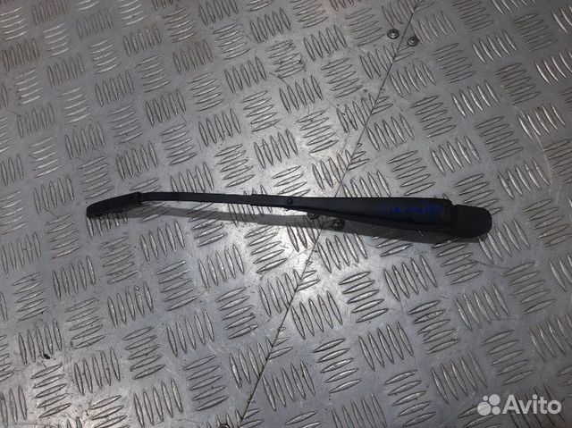Поводок стеклоочистителя задний Chevrolet Niva