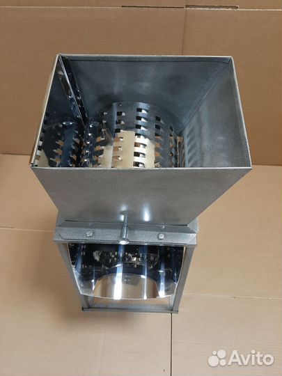 Корморезка ручная