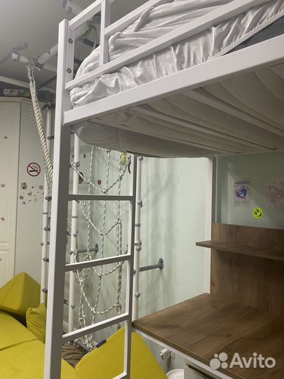 Кровать чердак со столом бу