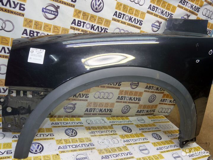 Крыло переднее левое Вольво XC90 Черный