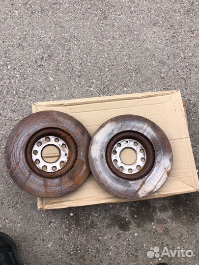 Тормозные диски на Фольксваген пассат Б6 пассат цц