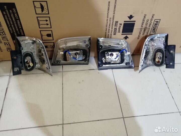 Lexus LX 570 фонари дорестайлинг 07-11 г