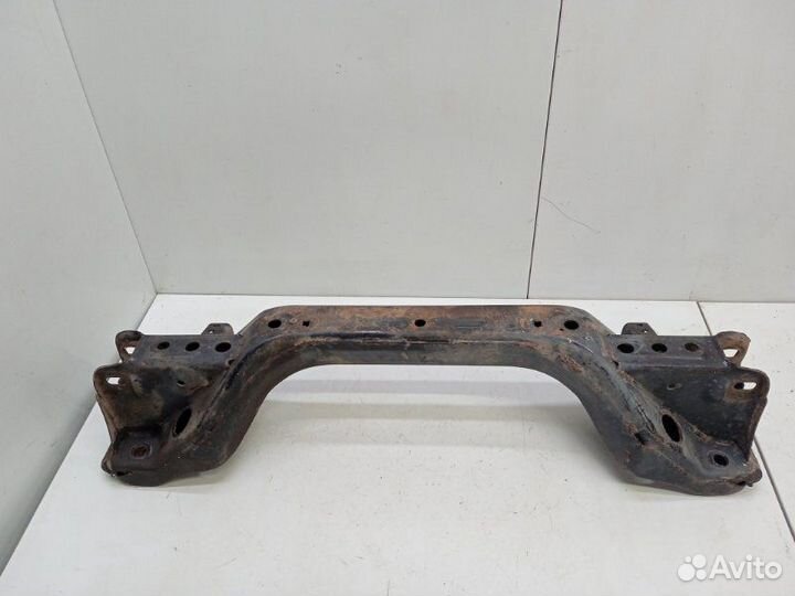 Балка подмоторная Toyota Mark 2 X110 2.0 1G-FE