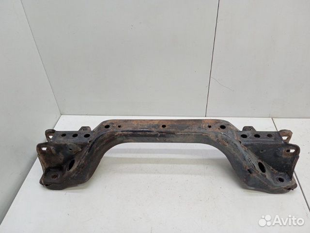 Балка подмоторная Toyota Mark 2 X110 2.0 1G-FE