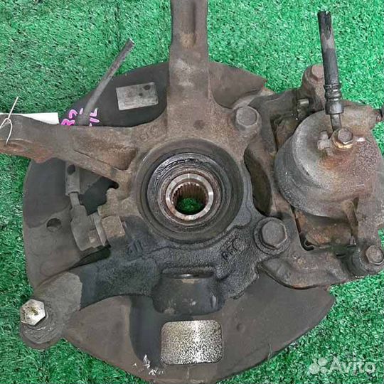 Кулак поворотный левый Nissan Cefiro