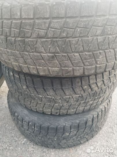 Bridgestone Blizzak DM-V1 235/65 R17