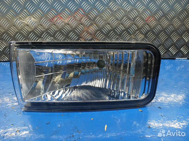 Фара противотуманная правая Toyota Land Cruiser