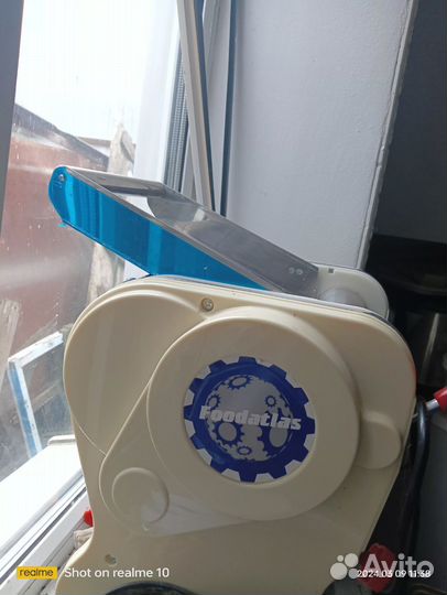 Тестораскаточная машина электрическая