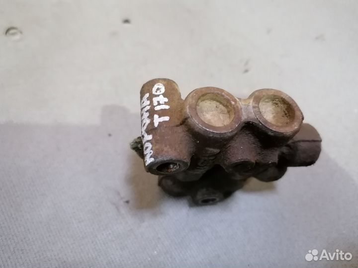 Распределитель тормозных сил Toyota Corona AT 170