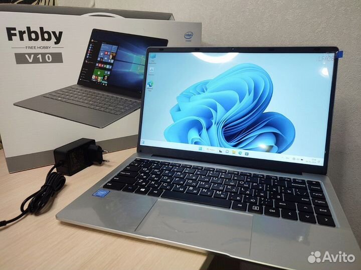 Ноутбук новый v10