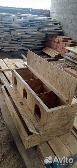 Гнездо для кур с яйцесборником