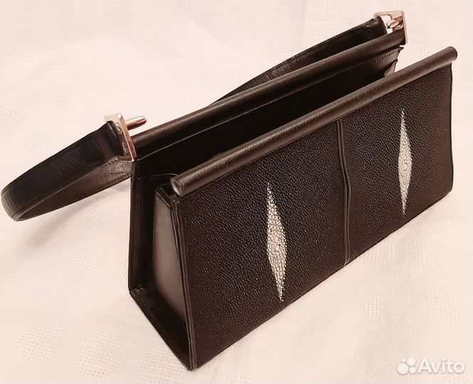 Сумочка из кожи ската