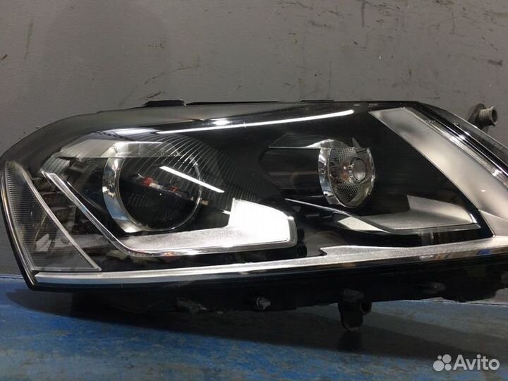 Фара ксенон правая Volkswagen Passat B7