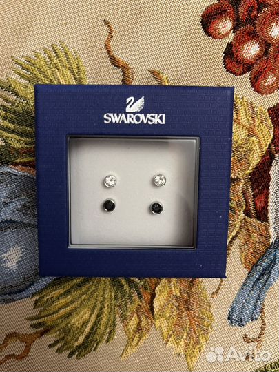 Swarovski серьги пусеты