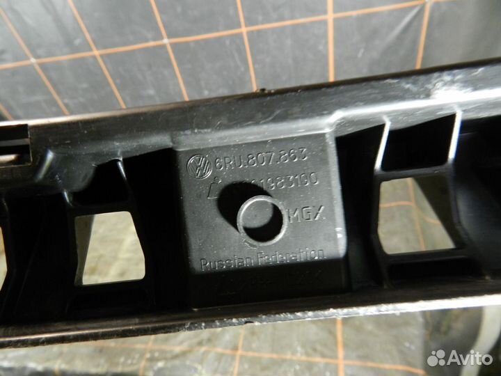 Кронштейн бампера заднего -Volkswagen Polo