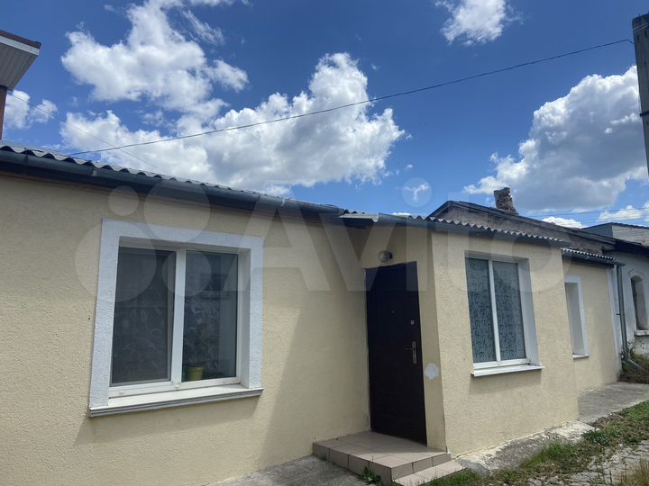 4-к. квартира, 80 м², 1/1 эт.