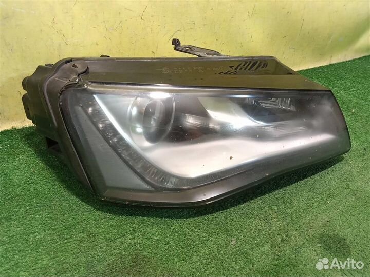 Фара правая ксенон Audi A8 4H (D4) 2009