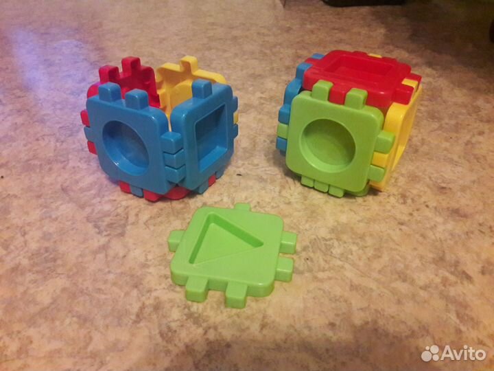 Развивающие игрушки