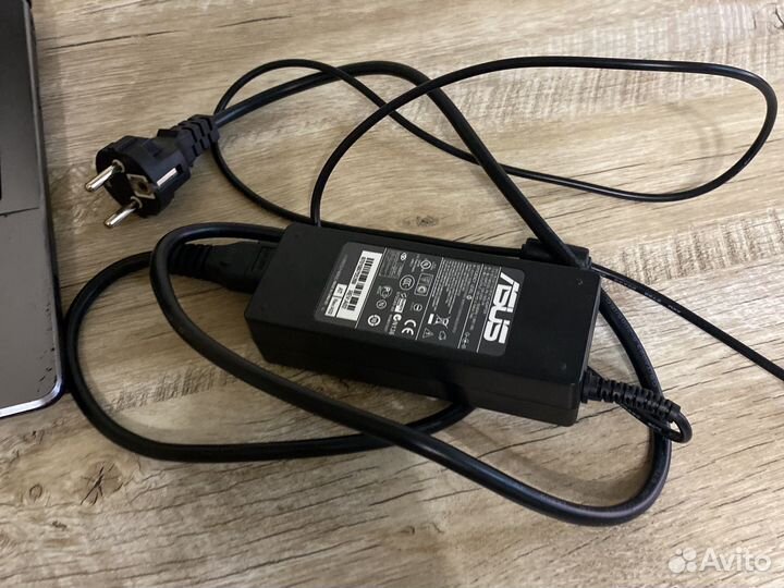 Ноутбук Asus X550D