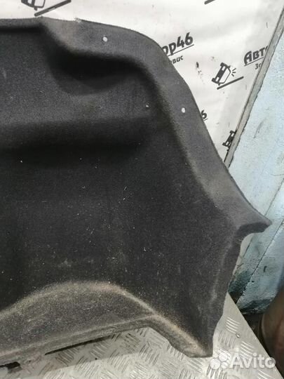 Обшивка багажника седан правая Kia Rio 4