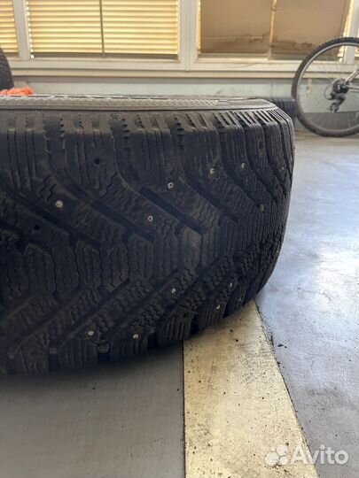 R18 Goodyear UltraGrip 500 255/55, PCD 5x120 DIA 74.1
