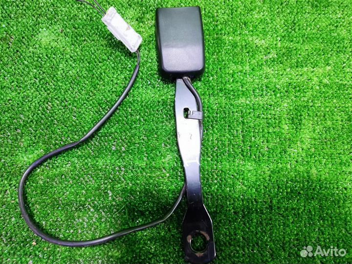 Замок ремня безопасности передний левый Ssangyong