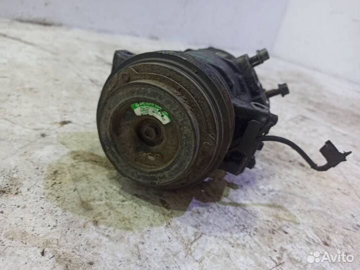 Компрессор кондиционера 64526909628