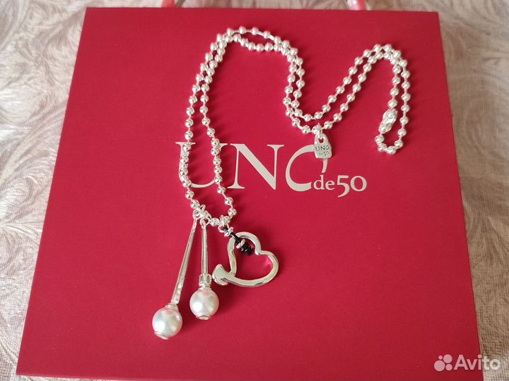 Uno DE 50 колье