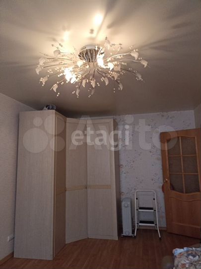 1-к. квартира, 32 м², 3/6 эт.