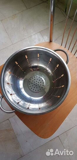 Дуршлаг на ножке 28см