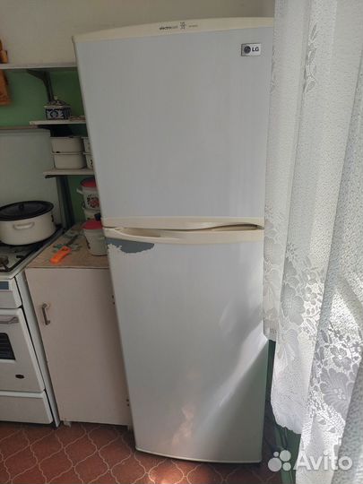 Холодильник бу lg