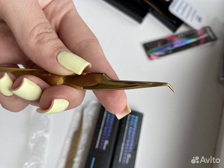 Пинцет для ресниц