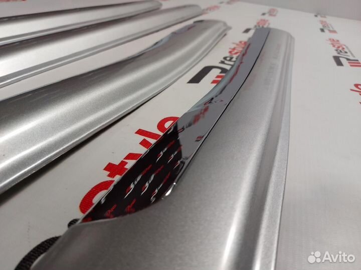 Молдинги дверей Land Cruiser Prado 150 R2036