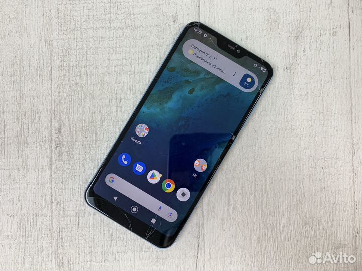 Xiaomi Mi A2 Lite Android One, 4/64 ГБ