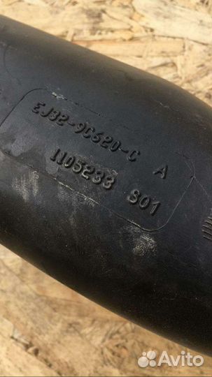 Патрубок воздушного фильтра Land Rover Discovery S