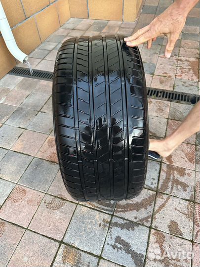 Bridgestone Alenza 001 275/45 R20 и 305/40 R20