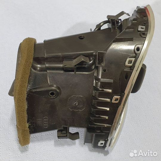 Дефлектор Audi A4/A5 8T1820902C