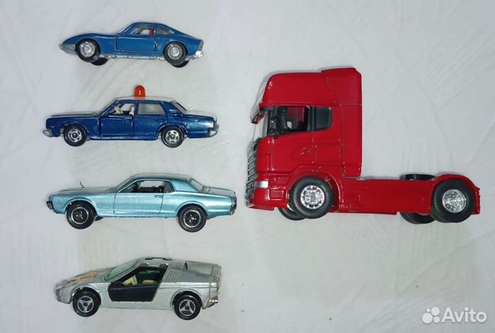 Модели м 1/64 School Toimca