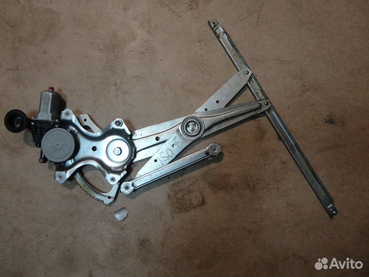 Стеклоподъемник передний правый Тойота Королла 150