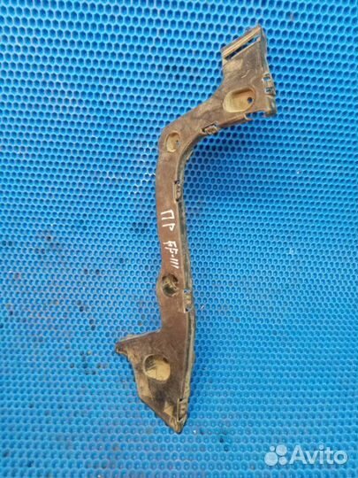 Крепление бампера правое Ford Focus 3