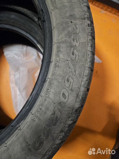 Pirelli Winter Sottozero 210 235/50 R19 99H