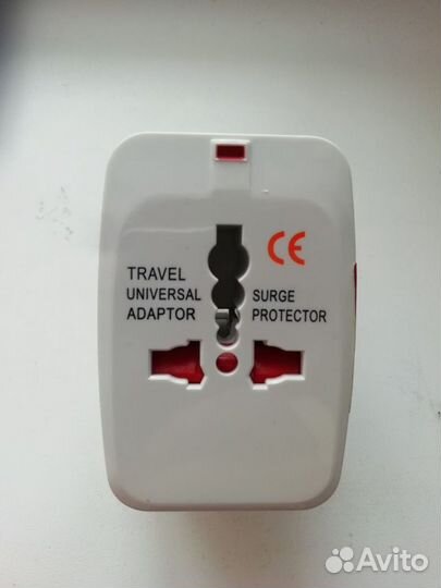 Универсальный переходник розетки для путешествий