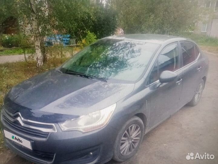 Накладка крыла переднего левая Citroen C4