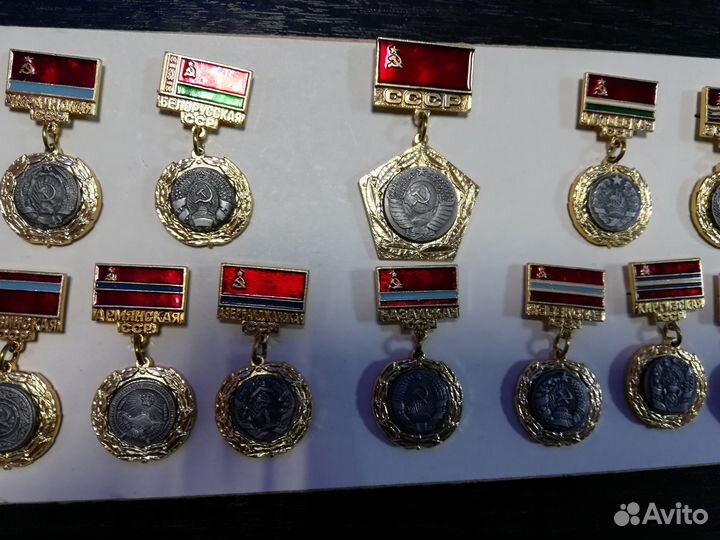 Набор значков: 