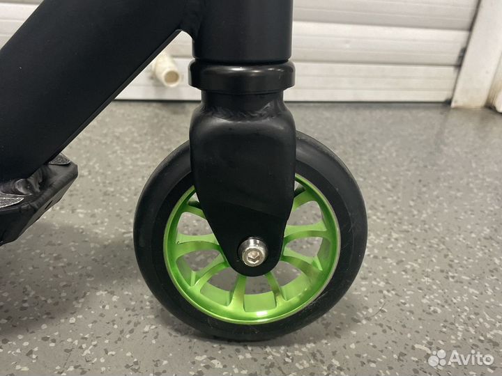 Самокат трюковой с систимой хик